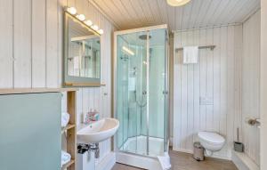 Ένα μπάνιο στο Kuntabü