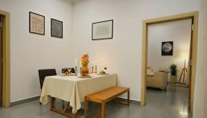 Et opholdsområde på Tripura Resort