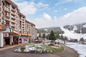 En generel udsigt til bjerge eller udsigt til bjerge taget fra feriehuset