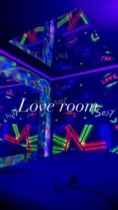 Φωτογραφία από το άλμπουμ του Love Room - fluo expérience στο Belfort