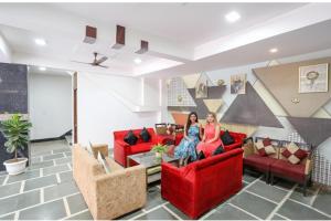 Χώρος καθιστικού στο FabHotel New Silver Crown