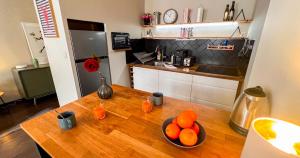 Nhà bếp/bếp nhỏ tại AC - WiFi - Bright accommodation in hypercenter