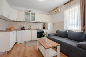 Nhà bếp/bếp nhỏ tại Apartmani Ina