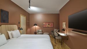 Una televisión o centro de entretenimiento en Scandic Malmen