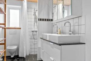 Ένα μπάνιο στο 1017-Thisted-Hvidbakken-17