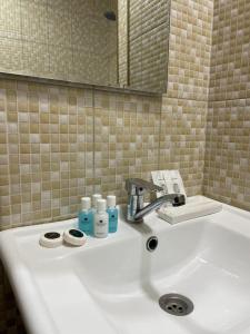 Ένα μπάνιο στο Best Center Nizami Hotel +26 φωτογραφίες