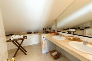 Koupelna v ubytování Chalet adosado en Pasito BM17 + 10 fotografií