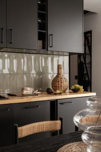 Η κουζίνα ή μικρή κουζίνα στο Forest Stodoły