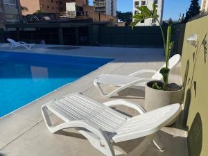 Πισίνα στο ή κοντά στο Moderno departamento céntrico, con piscina-Barrio Norte