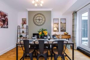 Ảnh trong thư viện ảnh của Spacious 3 Bed Home in Great Location by 53 Degrees Property - Ideal for Business with Parking ở Crewe