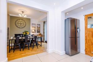 Ảnh trong thư viện ảnh của Spacious 3 Bed Home in Great Location by 53 Degrees Property - Ideal for Business with Parking ở Crewe +25 ảnh