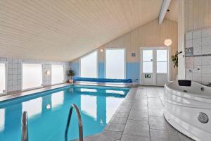 Bazén v ubytování 1023-Thisted-Bavnbak-23 nebo v jeho okolí