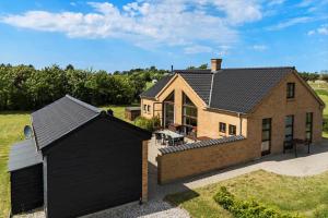 Budova, kde se prázdninový dům nachází