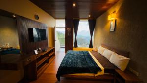 Μια τηλεόραση ή/και κέντρο ψυχαγωγίας στο Teyt Grand View