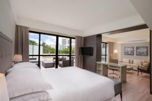 Postel nebo postele na pokoji v ubytování Hotel da Bahia by Wish + 41 fotografií