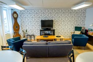 TV a/nebo společenská místnost v ubytování STF Sigtuna Vandrarhem