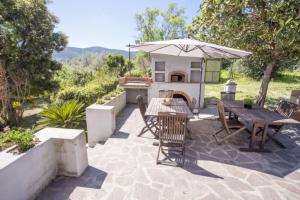 En generel udsigt til bjerge eller udsigt til bjerge taget fra feriehuset