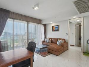 Et opholdsområde på Luxury Large One Bedroom Seaview Serviced Apartment at Wongamat, Pattaya