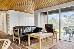 Posezení v ubytování 991-Thisted-Liusborg-Sti-23 + 18 fotografií