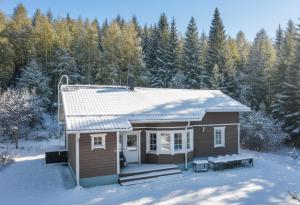 Karkutahko Villas 2 - Comfy 3BR Villa in Tahko with Private Sauna зимой
