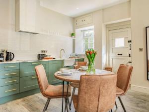 Køkken eller tekøkken på 1 Bed in Bridport oc-87529 + 6 billeder