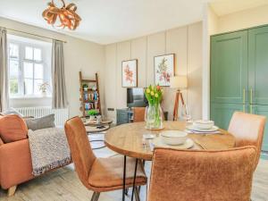 Et opholdsområde på 1 Bed in Bridport oc-87529