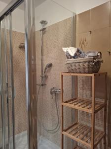 Ένα μπάνιο στο Il Borgo By Phoenix +14 φωτογραφίες