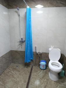 Koupelna v ubytování Gusar Quiet Family House forest view