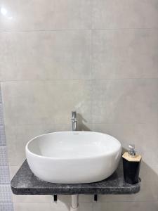 Et badeværelse på Aura Prime Stays