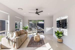 Гостиная зона в Lavender and Olive