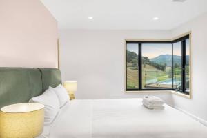 Кровать или кровати в номере Hill View +41 фотография