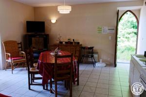 Μια τηλεόραση ή/και κέντρο ψυχαγωγίας στο Presbytere