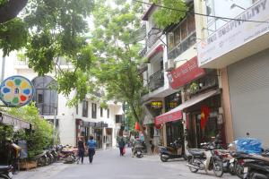 Facaden eller indgangen til Family Hanoi Hotel
