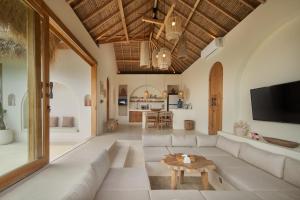 TV/trung tâm giải trí tại Sea-View Cliff Villa - Private Pool - 5min to Kuta