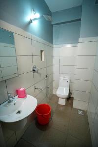 Un baño de Hotel Riviera