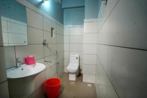 Un baño de Hotel Riviera