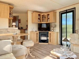 Køkken eller tekøkken på Beach Resort Kamperland - 541