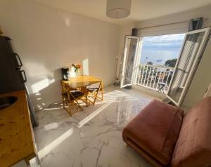 Χώρος καθιστικού στο Limitrophe Monaco