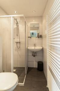 Et badeværelse på Bungalowpark Simpelveld - Castra 39