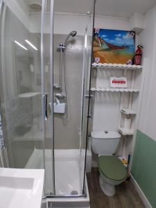 Koupelna v ubytování Appartement dans résidence calme et parking privé + 9 fotografií