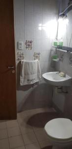 Koupelna v ubytování Alojamiento en Malargue + 2 fotografie