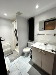 Koupelna v ubytování Charmant petit studio à 15 minutes de Montréal