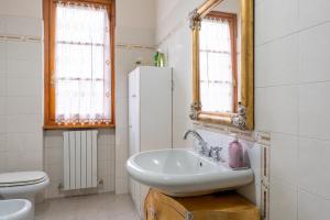 Ένα μπάνιο στο Poggio Loccano +28 φωτογραφίες