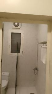 Koupelna v ubytování فندق اجنحة السمو إن الفندقية