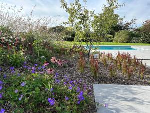 Κήπος έξω από το Maprérie