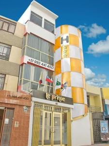 El edificio en el que está el hotel