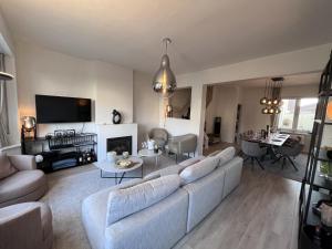 Μια τηλεόραση ή/και κέντρο ψυχαγωγίας στο Instant Knokke