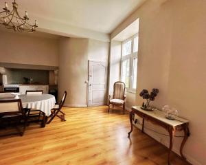 Et opholdsområde på Appartement cosy 2 à 4 personnes Bielle + 29 billeder