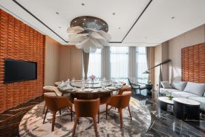 TV a/nebo společenská místnost v ubytování Holiday Inn Beijing Daxing Centre by IHG