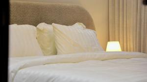 Ảnh trong thư viện ảnh của Luxury accommodation with a room, lounge and smart entrance ở Jeddah